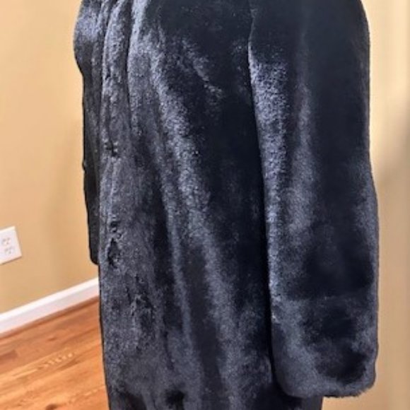 Beautiful Soft  New York & Company Black Faux Fur Coat Sz M - Picture 4 of 7